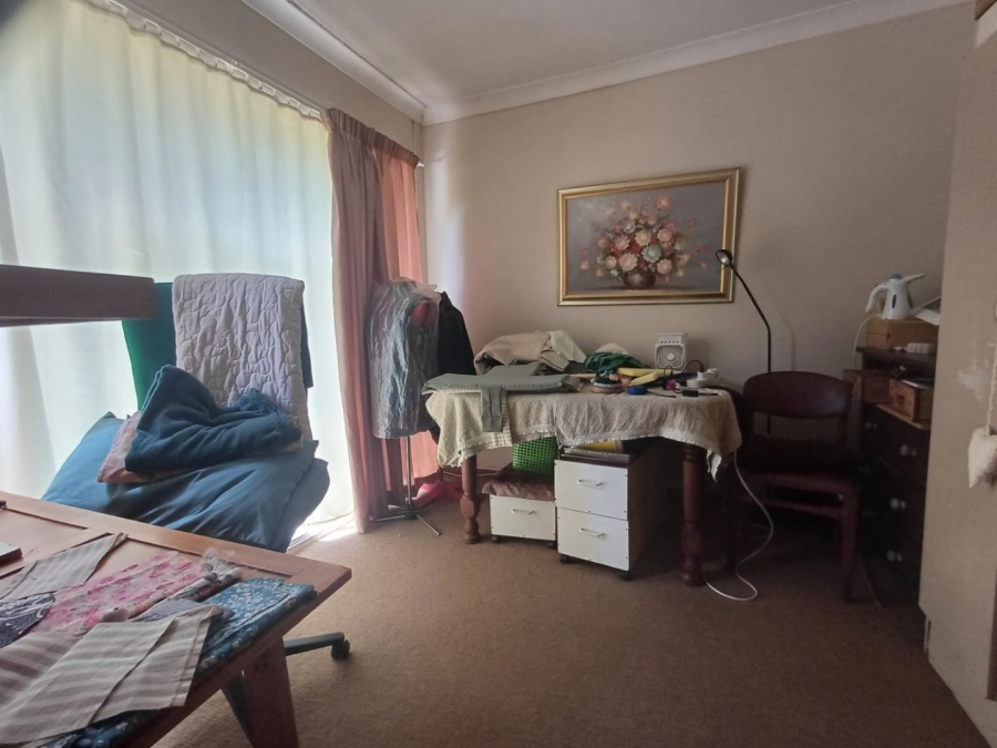 5 Bedroom Property for Sale in Wilkoppies North West